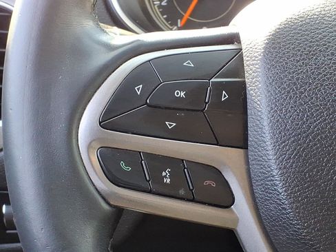 Certified 2019 Jeep Cherokee Limited image 18