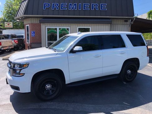Used 2017 Chevrolet Tahoe 2WD image 2