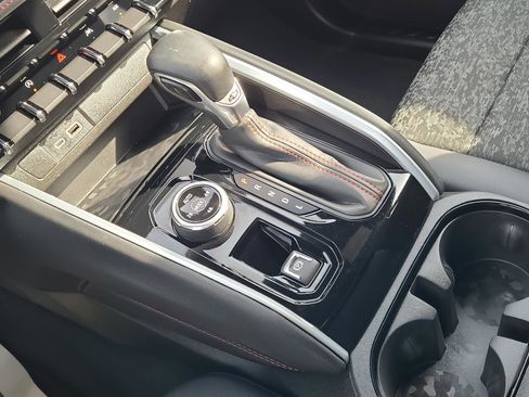 Used 2024 Chevrolet Colorado Z71 w/ Advanced Trailering Package image 22