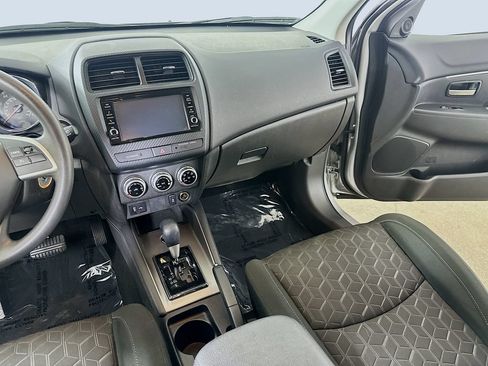Used 2024 Mitsubishi Outlander Sport SE AWD/4WD image 19