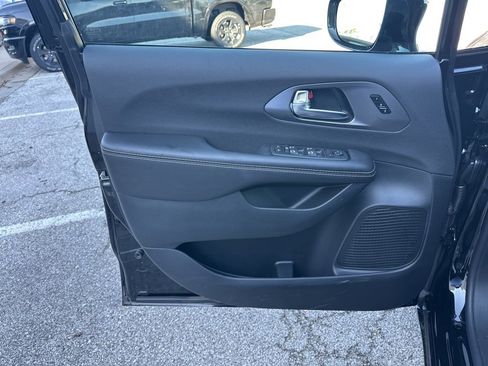 New 2026 Chrysler Pacifica Select image 57