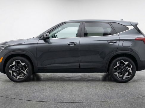 Used 2025 Kia Seltos S image 5