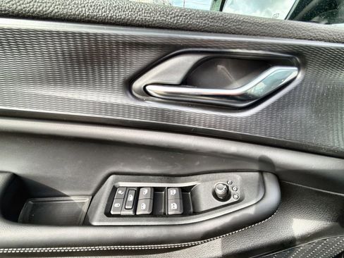 New 2025 Jeep Grand Cherokee Altitude image 15