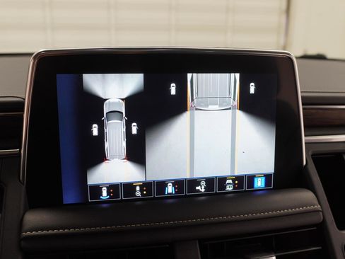 Used 2023 Chevrolet Suburban Premier w/ Texas Edition RWD image 30
