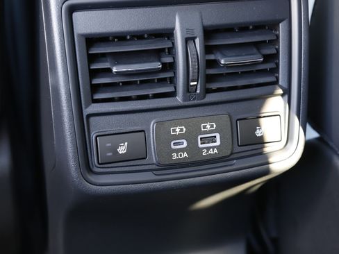 New 2026 Subaru Outback Limited AWD/4WD image 18