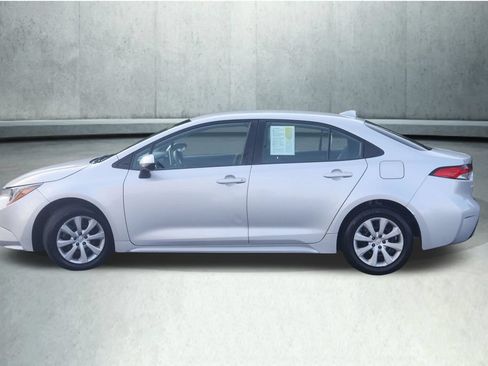 Used 2020 Toyota Corolla LE FWD image 21