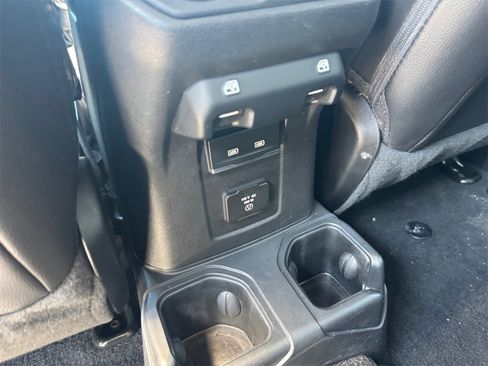 Used 2022 Jeep Wrangler Unlimited Sahara w/ Cold Weather Group image 20