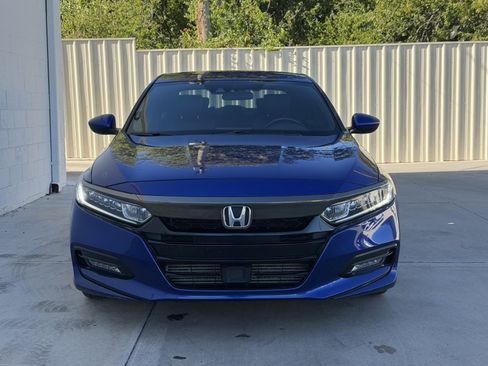 Used 2018 Honda Accord Sport image 2