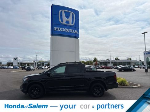 Used 2025 Honda Ridgeline Black Edition image 3