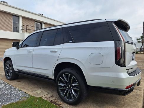 Used 2023 Cadillac Escalade Sport Platinum w/ Heavy-Duty Trailer Package AWD/4WD image 3