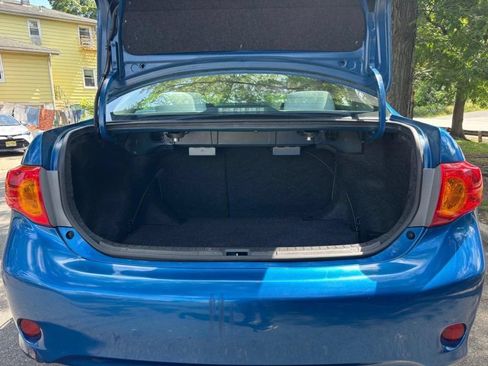 Used 2010 Toyota Corolla LE w/ All Weather Guard Pkg FWD image 5