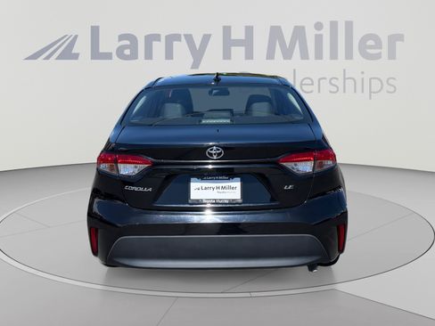 Used 2025 Toyota Corolla LE FWD image 4