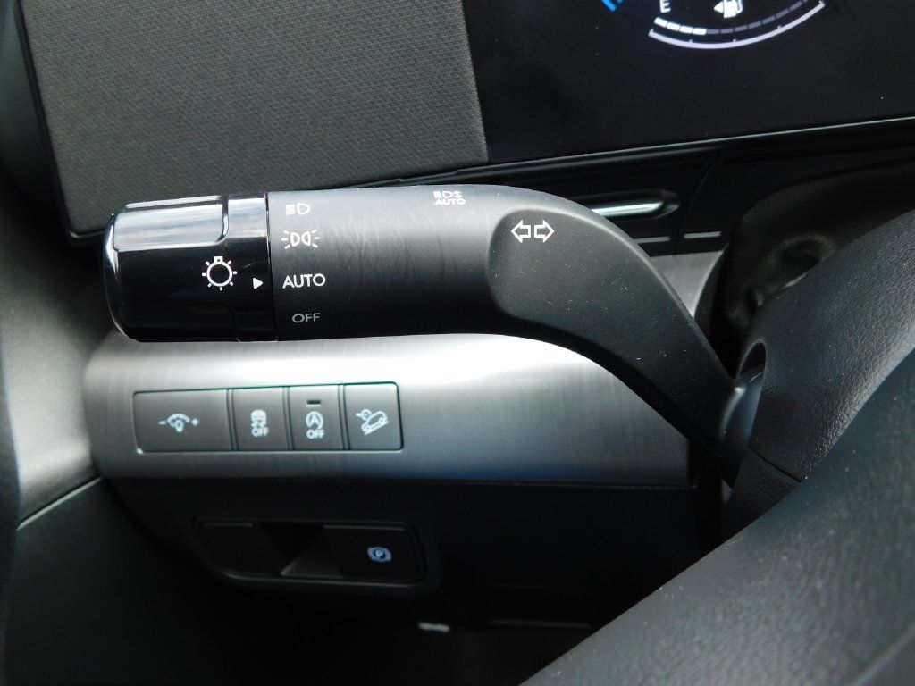 Used 2026 Hyundai Kona SE FWD image 31