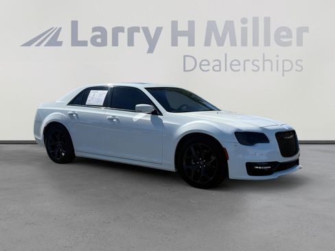 Used 2022 Chrysler 300 S w/ Safetytec Plus Group image 8