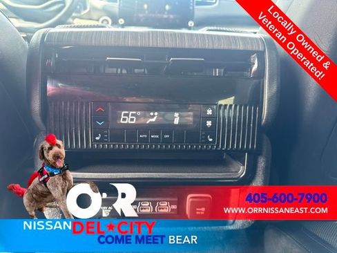Used 2024 Jeep Wagoneer L Series II w/ Flexible Seating Group AWD/4WD image 15