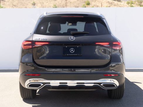 Used 2024 Mercedes-Benz GLC 300 image 9