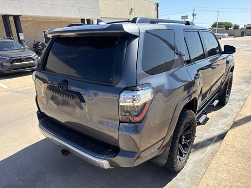Used 2021 Toyota 4Runner TRD Off-Road Premium w/ Moonroof Package AWD/4WD image 7