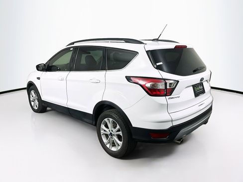 Used 2018 Ford Escape SE image 5