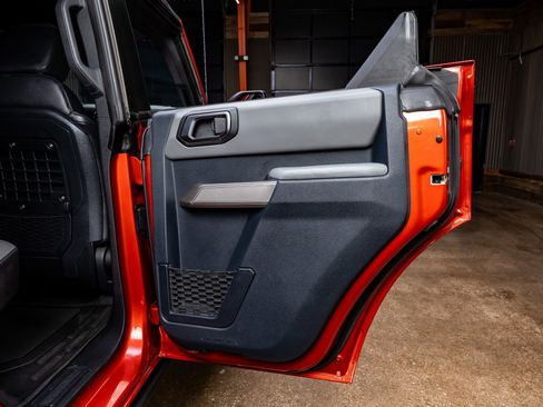 Used 2023 Ford Bronco Black Diamond w/ Sasquatch Package image 45