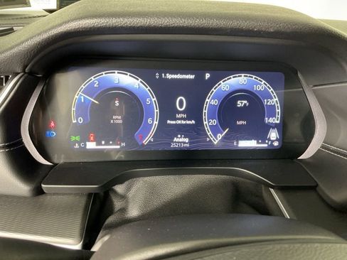 Used 2024 Jeep Grand Cherokee Altitude image 13