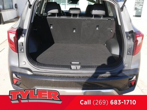Used 2024 Kia Seltos EX AWD/4WD image 16