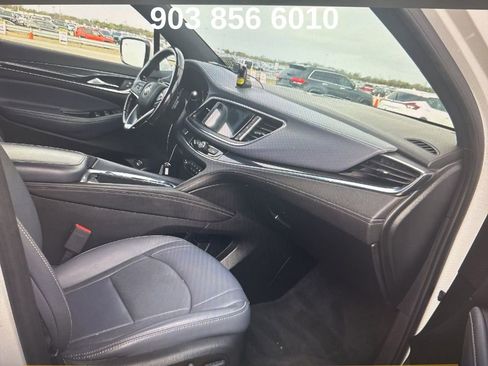 Used 2023 Buick Enclave Essence image 11