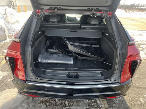 Used 2024 Cadillac Lyriq Luxury w/ LPO, Floor Liner Package image 18