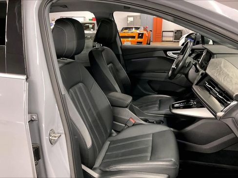 Used 2023 Audi Q4 e-tron Premium Plus w/ Premium Plus image 10