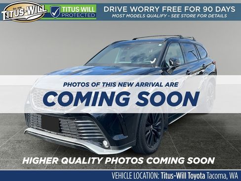 Used 2023 Toyota Highlander XSE image 2