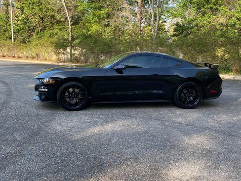 Used 2018 Ford Mustang Coupe w/ Ecoboost Performance Package RWD image 8