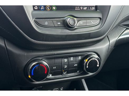 Used 2023 Chevrolet TrailBlazer LT image 21