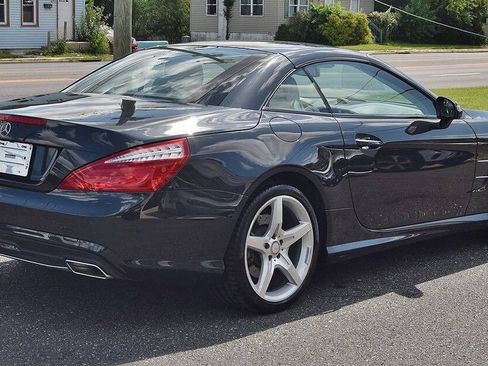 Used 2013 Mercedes-Benz SL 550 image 15