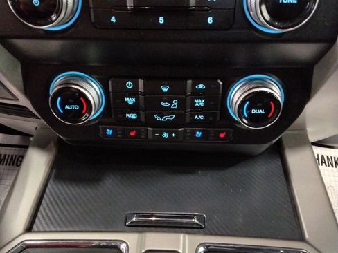 Used 2019 Ford F150 Lariat w/ Equipment Group 502A Luxury image 21