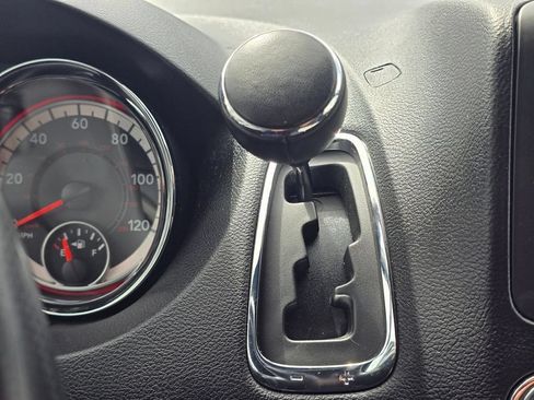 Used 2019 Dodge Grand Caravan GT FWD image 25