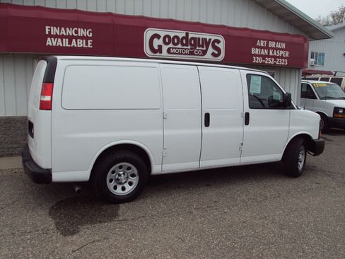 Used 2014 Chevrolet Express 1500 AWD image 32