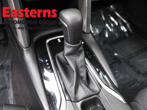 Used 2022 Toyota Corolla Cross LE image 13