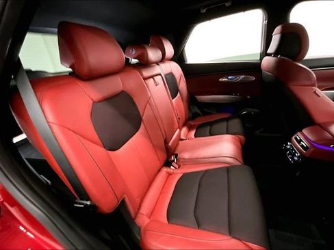 Used 2023 Genesis GV70 2.5T w/ Sport Prestige Package image 26