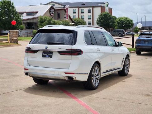 Used 2025 BMW X7 xDrive40i AWD/4WD image 6