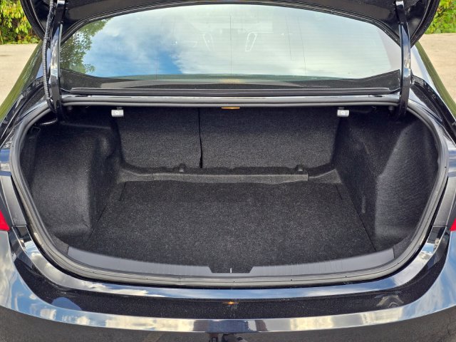 Used 2022 Chevrolet Malibu LS FWD image 9