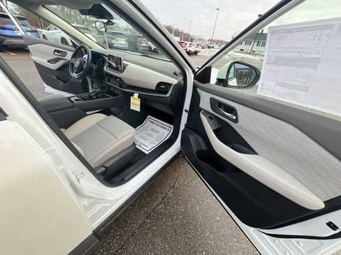 Certified 2023 Nissan Rogue SV AWD/4WD image 24