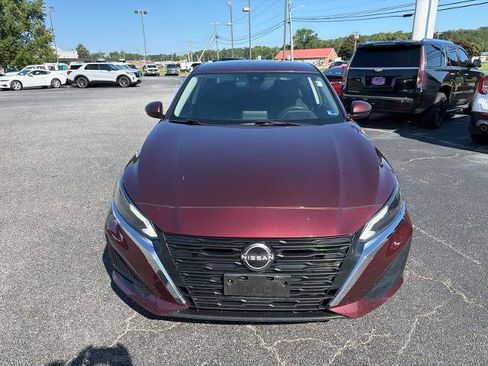 Used 2023 Nissan Altima 2.5 SV FWD image 8