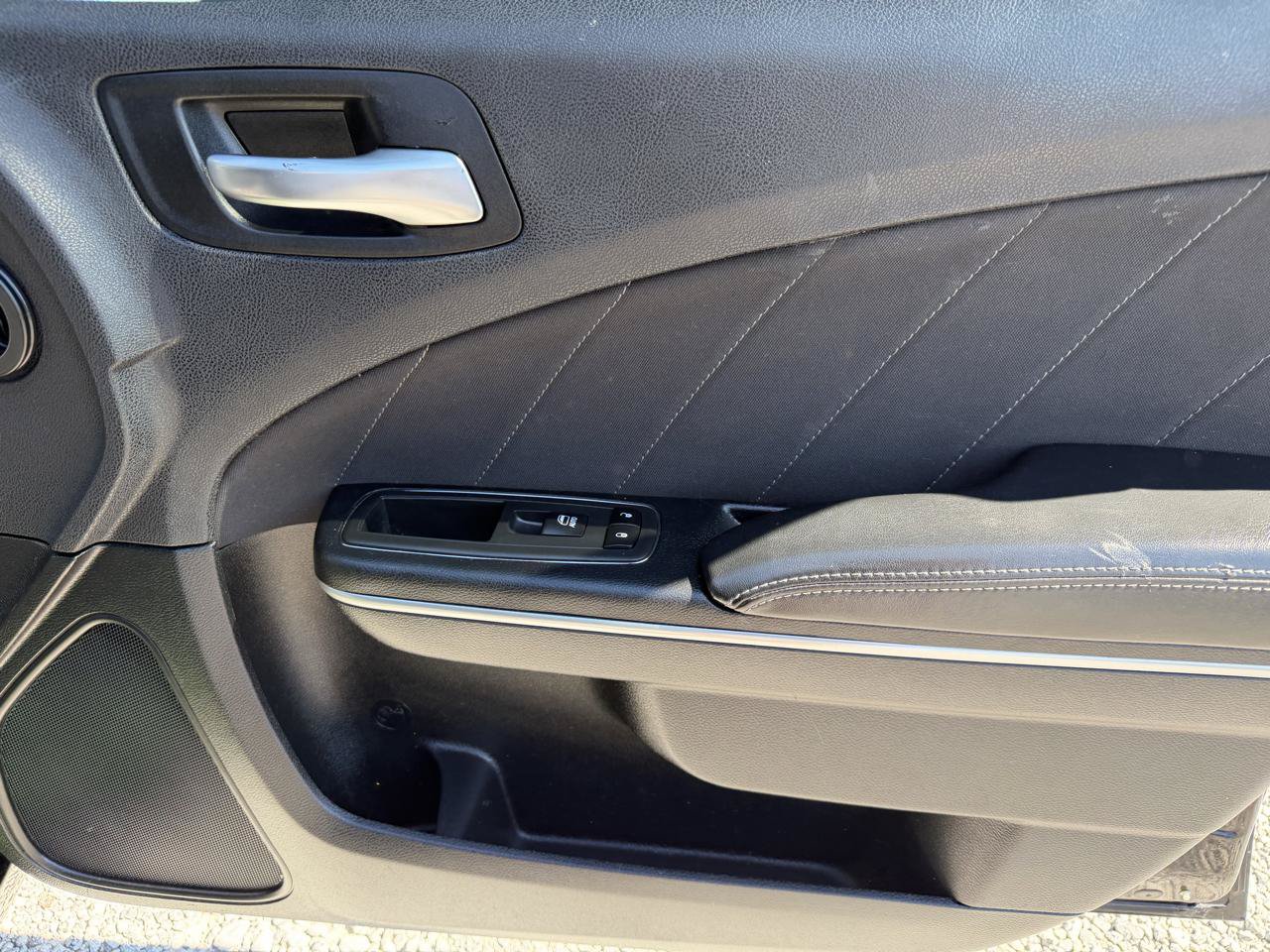 Used 2017 Dodge Charger R/T RWD image 10