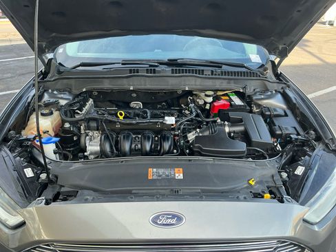 Used 2014 Ford Fusion SE image 21