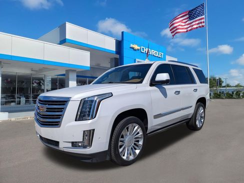 Used 2017 Cadillac Escalade Platinum image 8