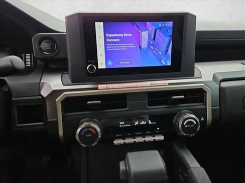 Used 2025 Toyota Tacoma SR5 AWD/4WD image 15