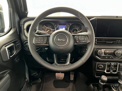 New 2025 Jeep Gladiator Sport image 12