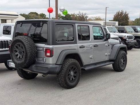 Used 2021 Jeep Wrangler Unlimited Sport image 5