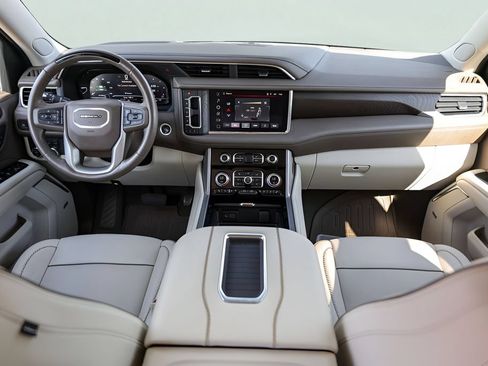 Used 2023 GMC Yukon XL Denali w/ Denali Reserve Package RWD image 29