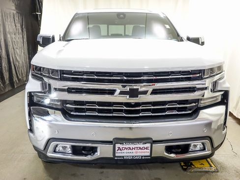 Used 2019 Chevrolet Silverado 1500 LTZ w/ LTZ Premium Package image 3