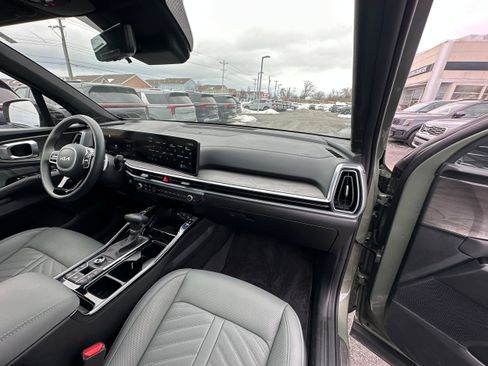 Used 2025 Kia Sorento SX Prestige w/ Sage Leather Package image 35